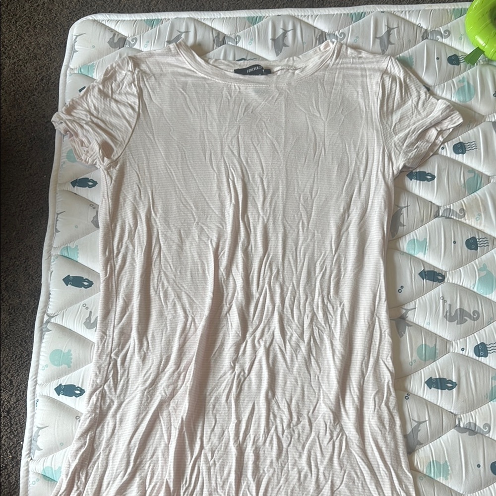 Forever 21 Cream Short Sleeve Sleepwear Tee